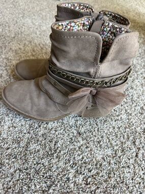 Jellypop Taupe Girls’ Ankle Boots, size 2